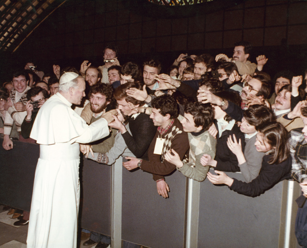 31/03/1979. Cité du Vatican, Salle Paul VI. Première audience de Jean-Paul II aux étudiants de CL. © Fotografia Felici