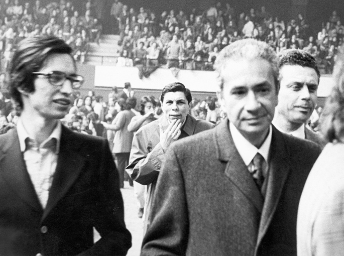 31/03/1973. Milan, Palalido. Le député Aldo Moro dans le public du congrès du CLU intitulé « Dans les universités italiennes pour la libération ». © Fraternité de CL